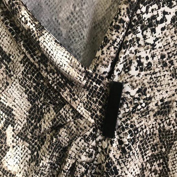 Snakeskin Wrap Blouse, XL Dana Buchman Top - Picture 4 of 8
